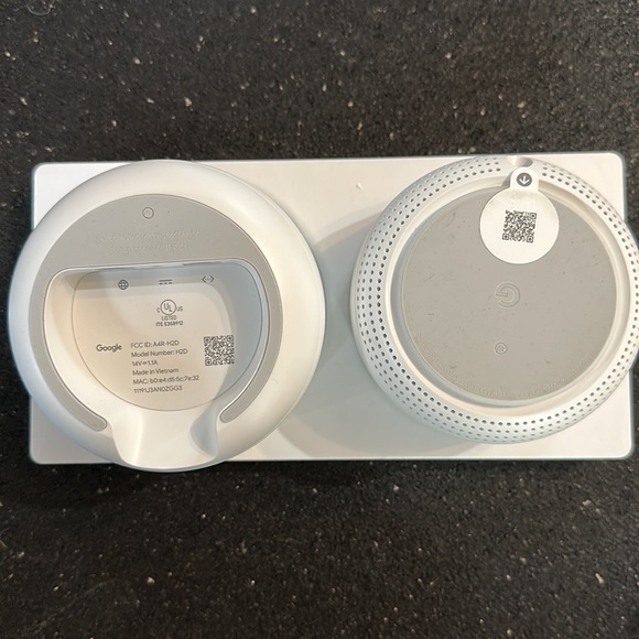 Nest Wifi - Mesh Router (AC2200) 2 pack - Snow - Picture 7 of 7